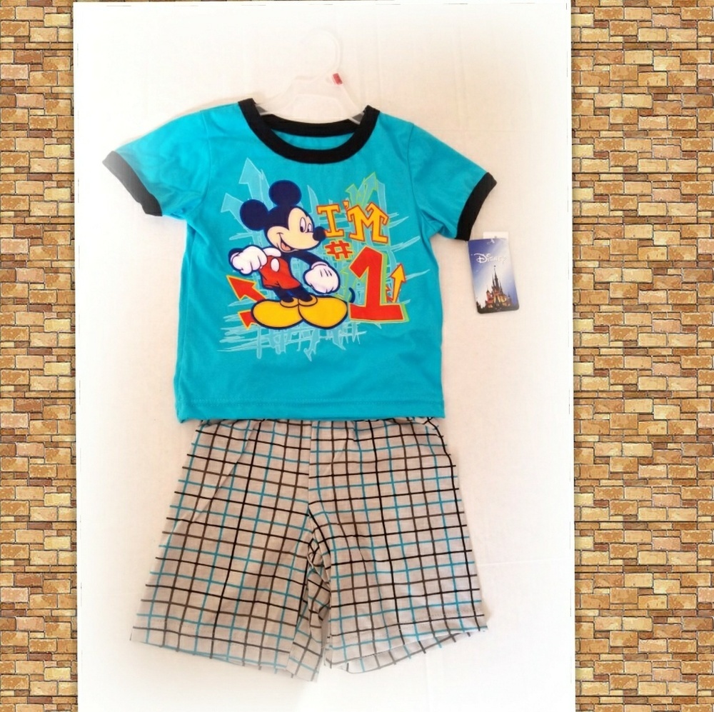 Turquoise top and short set
